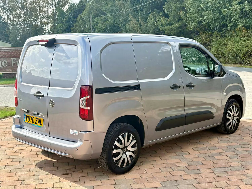 Vauxhall Combo Diesel VU70ZWL #5