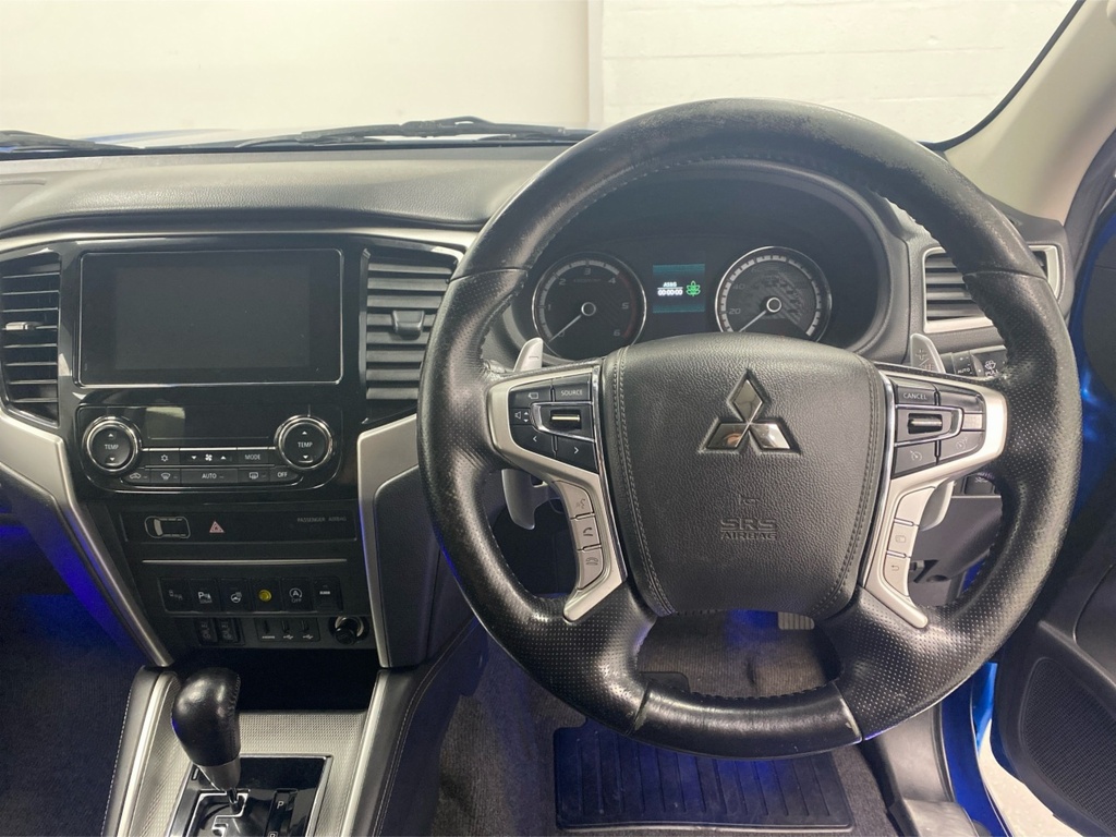 Mitsubishi L200 Di-d Dc Barbarian Red #37