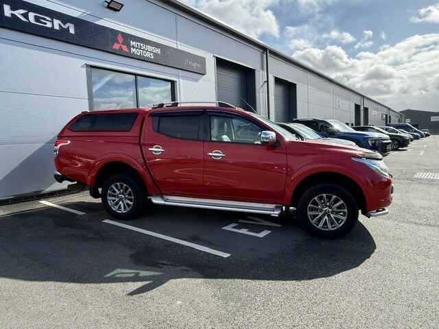 Mitsubishi L200 Di-d Dc Barbarian Red #8