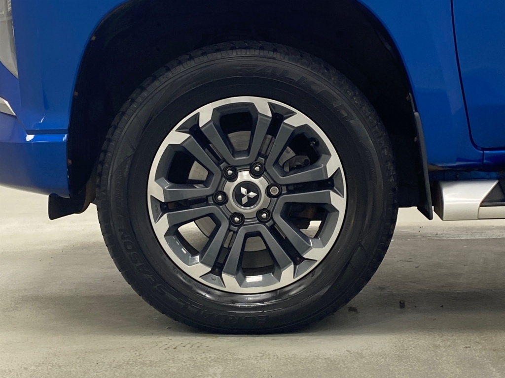 Mitsubishi L200 Di-d Dc Barbarian Red #19