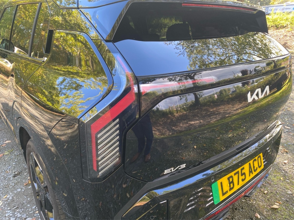 Kia EV3 81.4Kwh Air Suv 201 Bhp Black #18