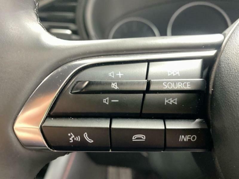 Mazda 3 2.5 E-skyactiv G Mhev 140 Exclusive-line White #126