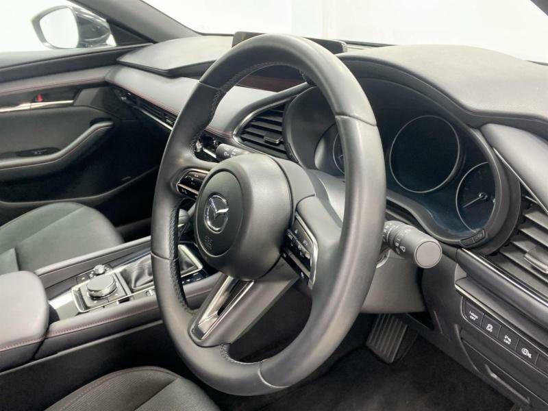 Mazda 3 2.5 E-skyactiv G Mhev 140 Exclusive-line White #86