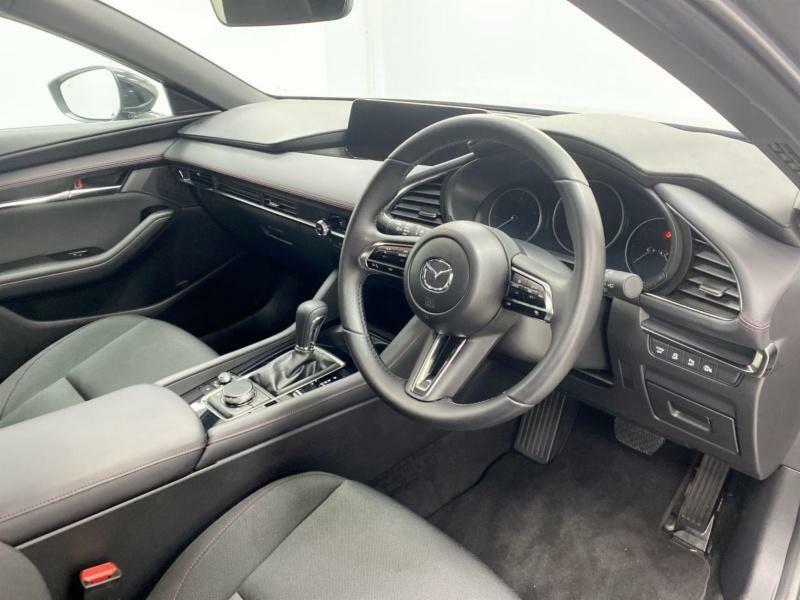 Mazda 3 2.5 E-skyactiv G Mhev 140 Exclusive-line White #76