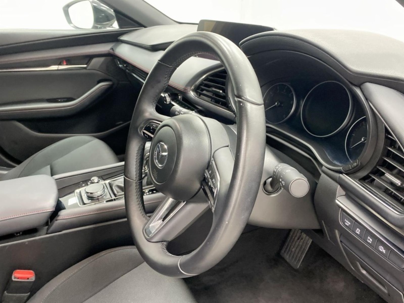 Mazda 3 2.5 E-skyactiv G Mhev 140 Exclusive-line White #131
