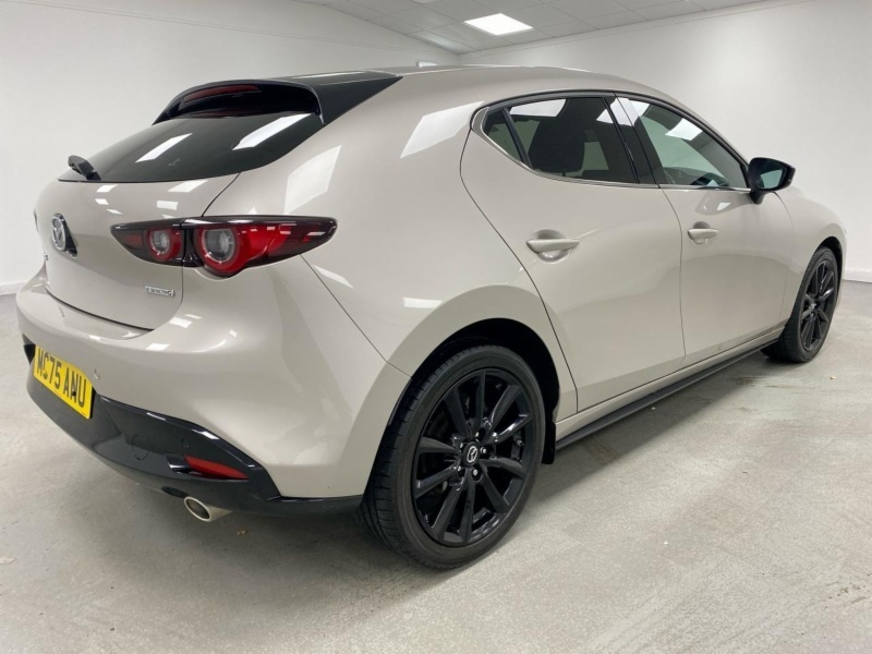 Mazda 3 2.5 E-skyactiv G Mhev 140 Exclusive-line White #105
