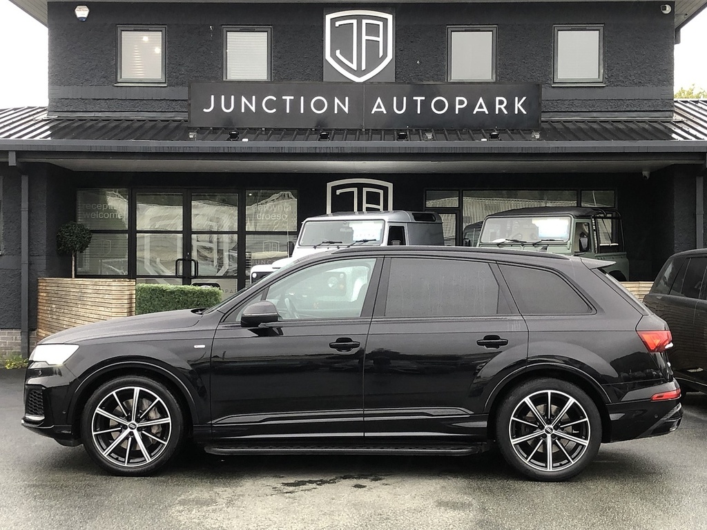 Audi Q7 Tdi V6 Black Edition Black #4