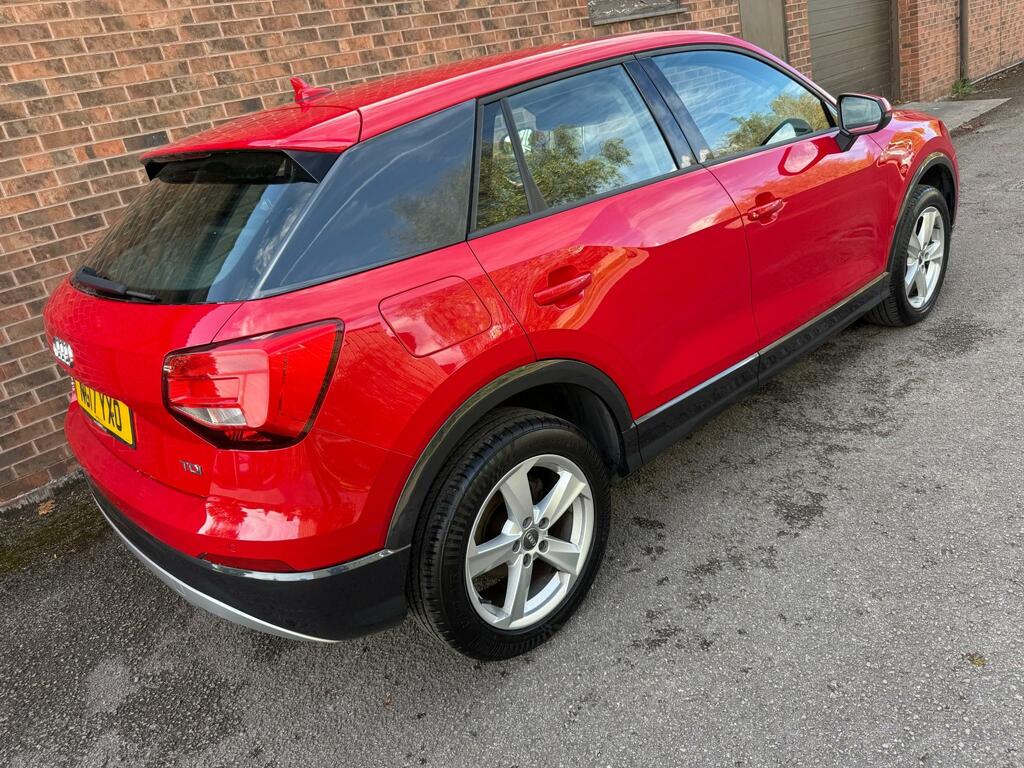 Audi Q2 Sport Tdi Red #3