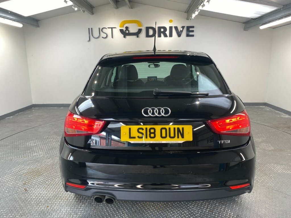 Audi A1 1.4L Sport Black #4