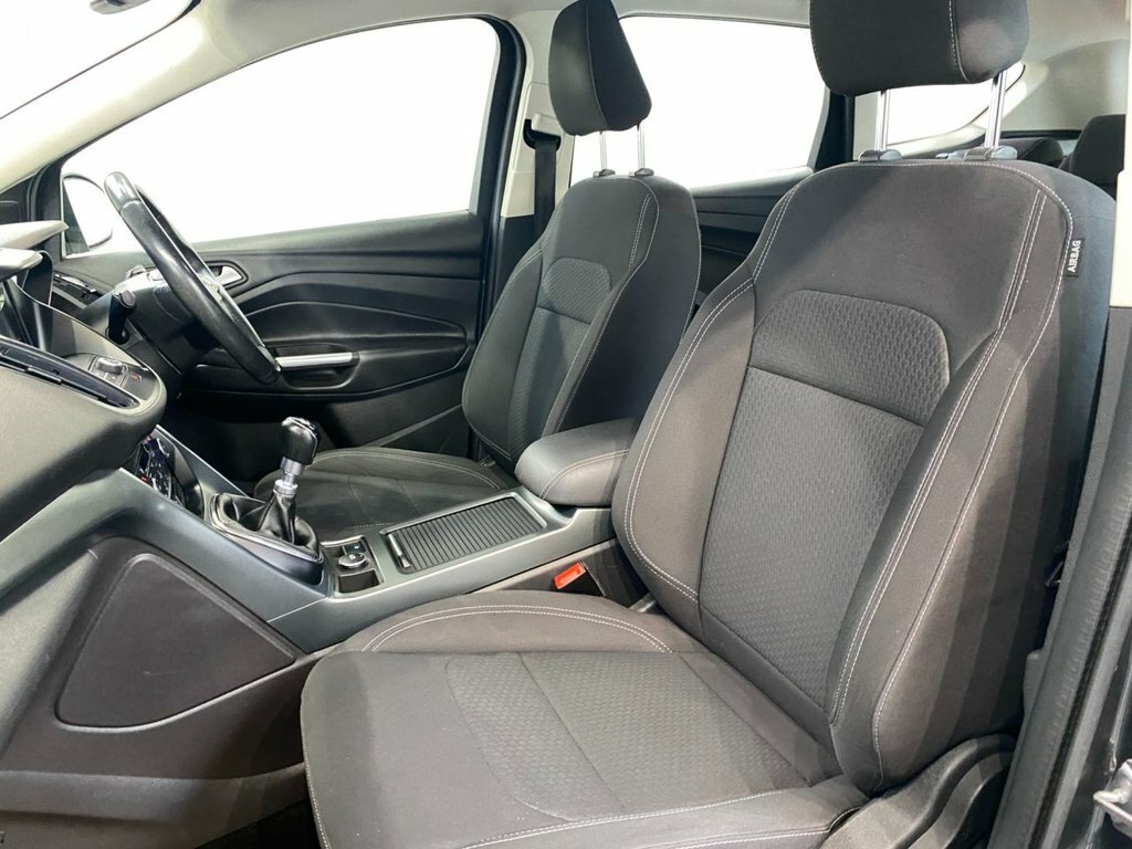 Ford Kuga 2.0 Tdci Titanium Awd Euro 6 Ss Red #23