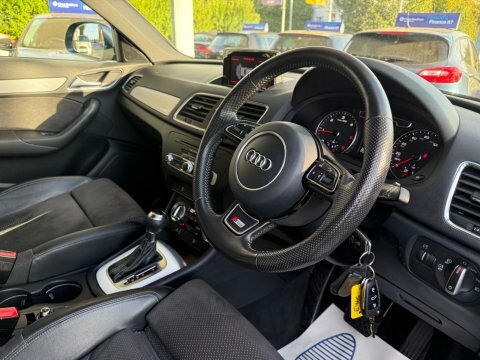 Audi Q3 2.0 Tdi S #10