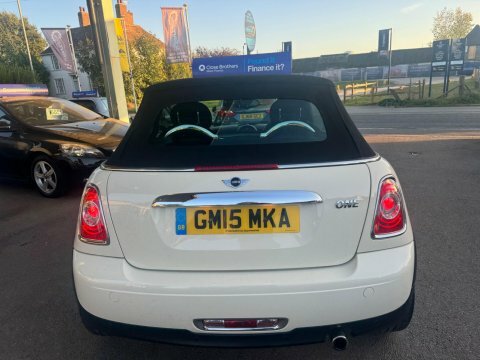 Mini Convertible 1.6 One White #6