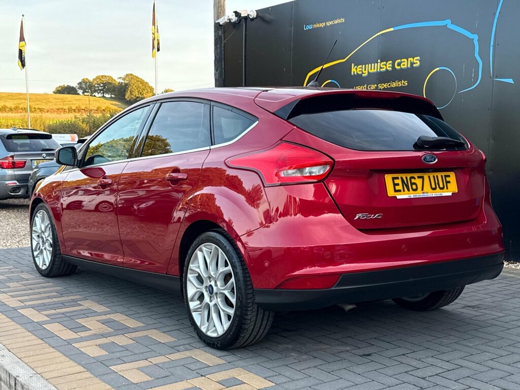 Ford Focus 1.5 Tdci Titanium X Euro 6 Ss Red #3
