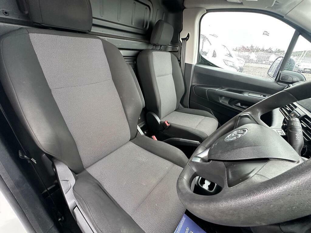 Vauxhall Combo 1.6 Turbo D 2300 Sportive Panel Van Man White #12