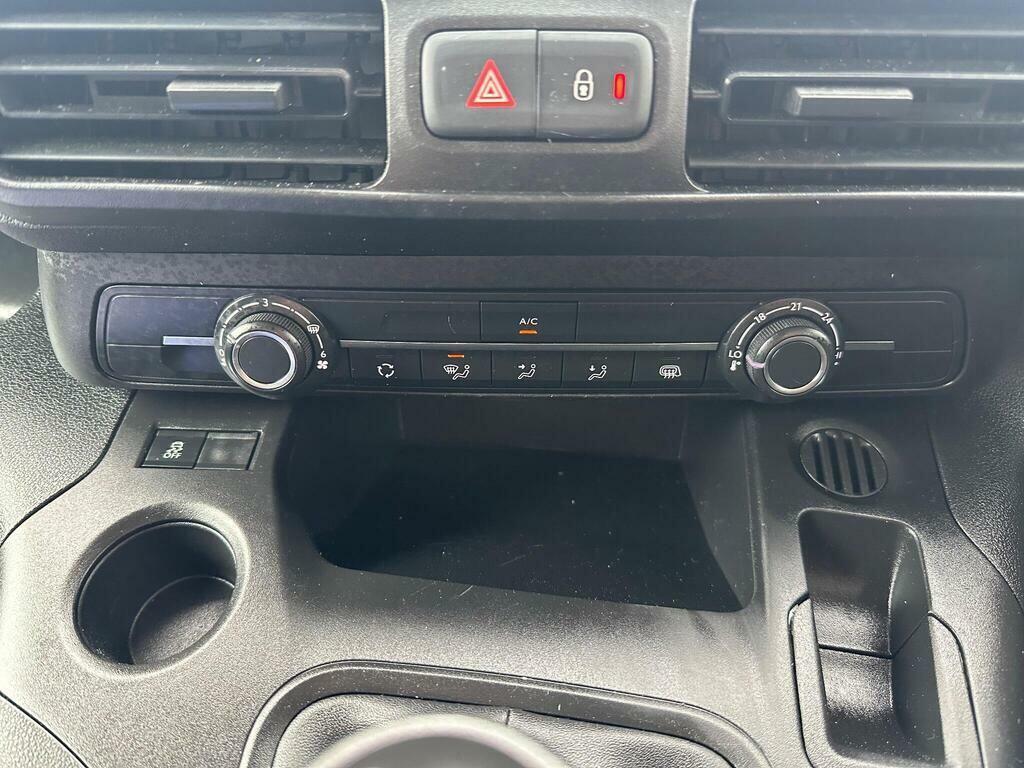 Vauxhall Combo 1.6 Turbo D 2300 Sportive Panel Van Man White #20