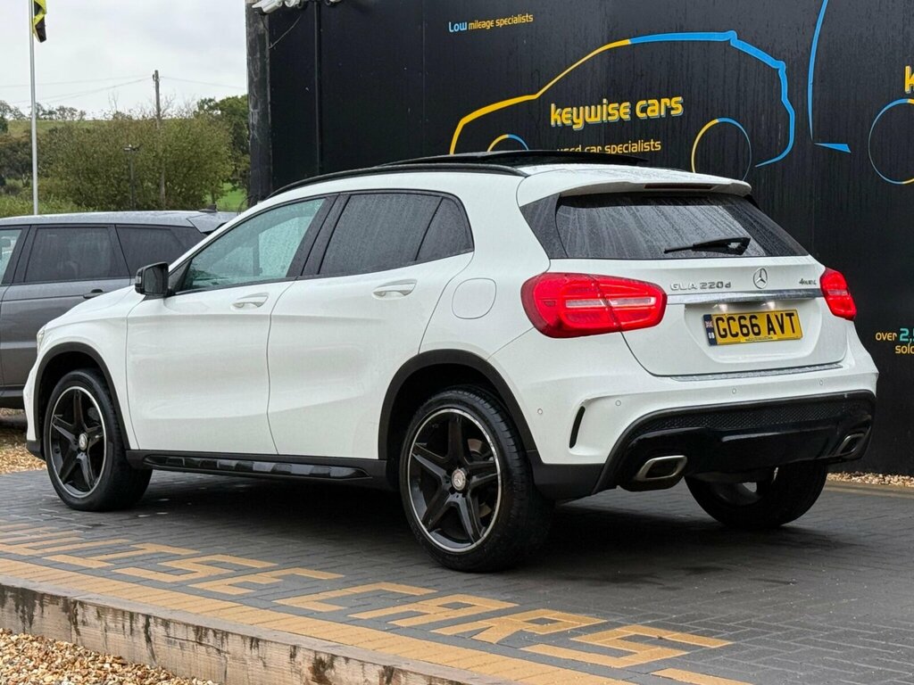 Mercedes-Benz GLA Class 2.1 Gla220d Amg Line Premium Plus 7G-dct 4Matic White #3