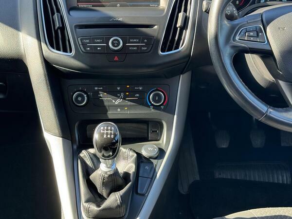 Ford Focus 1.0 Ecoboost 125 Titanium Blue #13