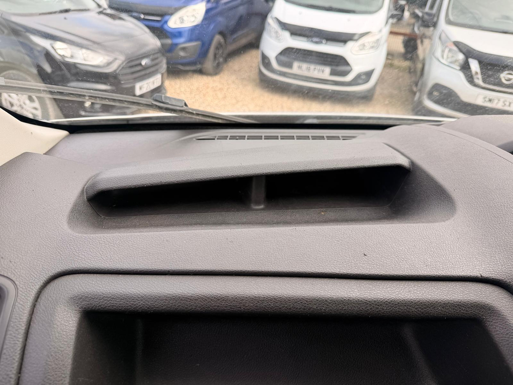 Ford Transit Custom Panel Van 2.0 330 Ecoblue 201818 White #38
