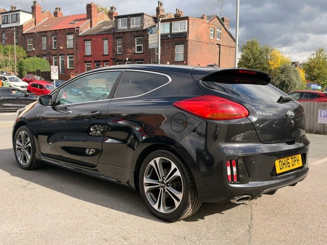 Kia Proceed Hatchback Black #5
