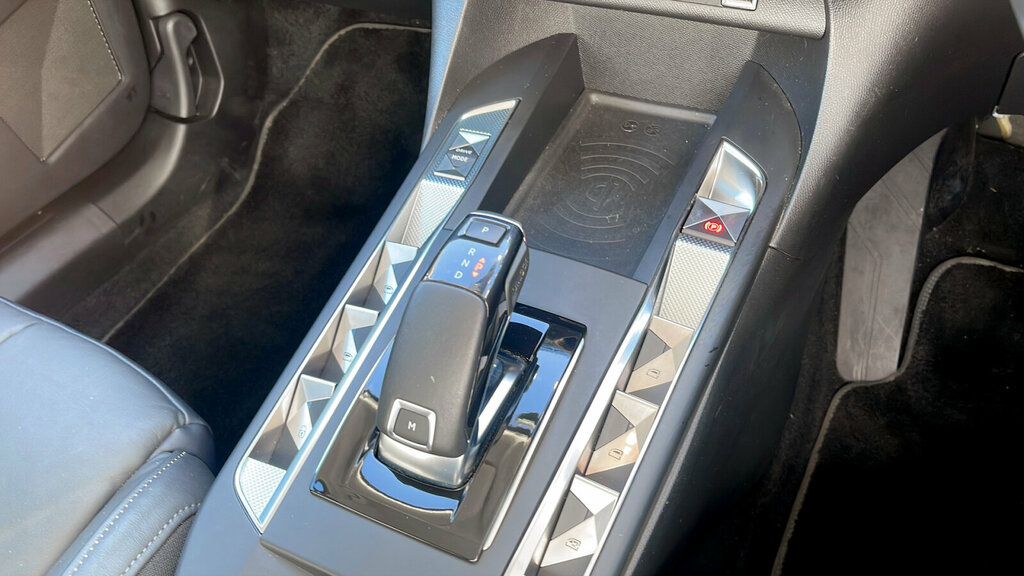 DS DS 3 Hatchback 1.2 Puretech Connected Chic Eat6 Euro 6 White #30