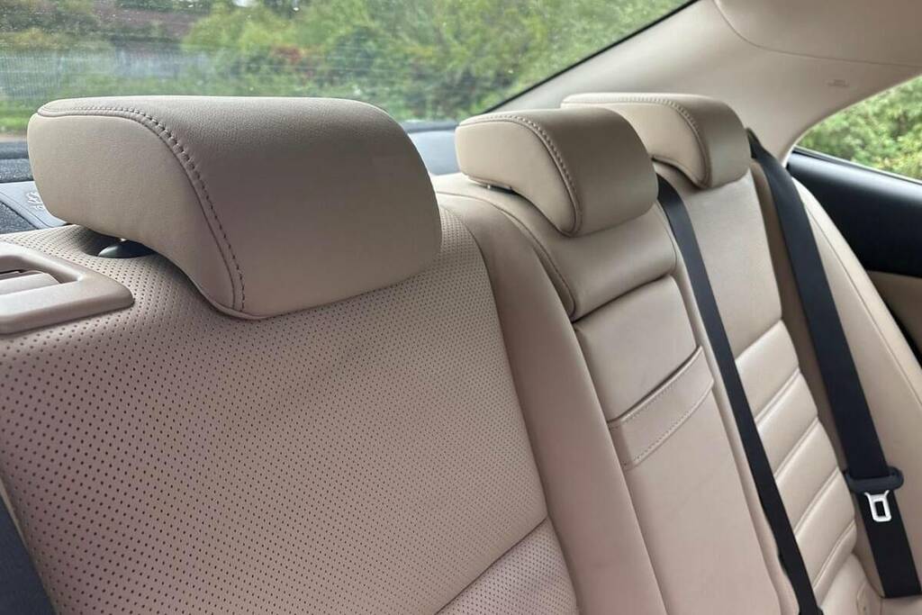 Lexus IS 300H Luxury Cvt Premium Navigation Silver #21