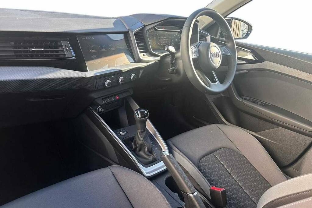 Audi A1 30 Tfsi Sport S Tronic Black #2