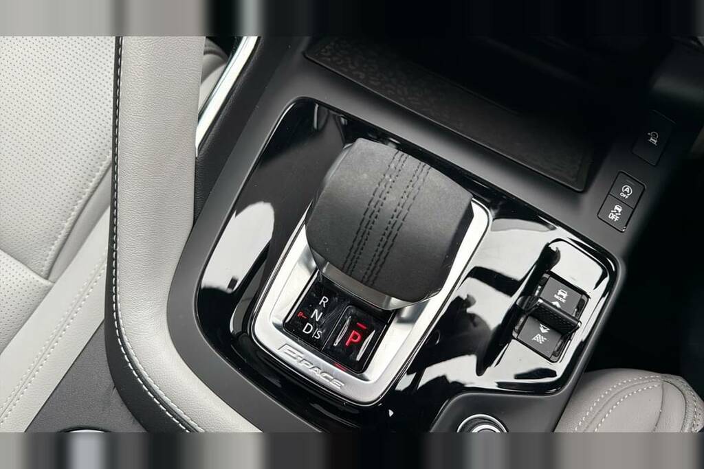 Jaguar E-Pace 2.0 D200 R-dynamic S Black #13
