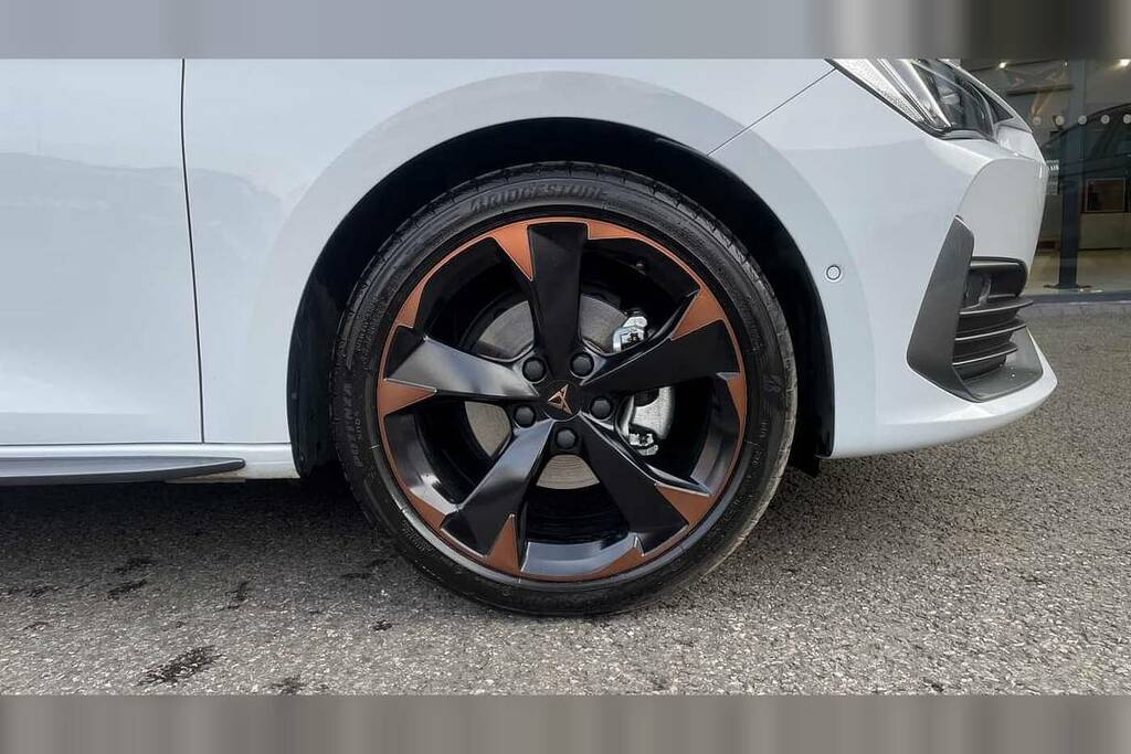 Cupra Leon 1.5 Etsi V1 Design Edition Dsg White #5