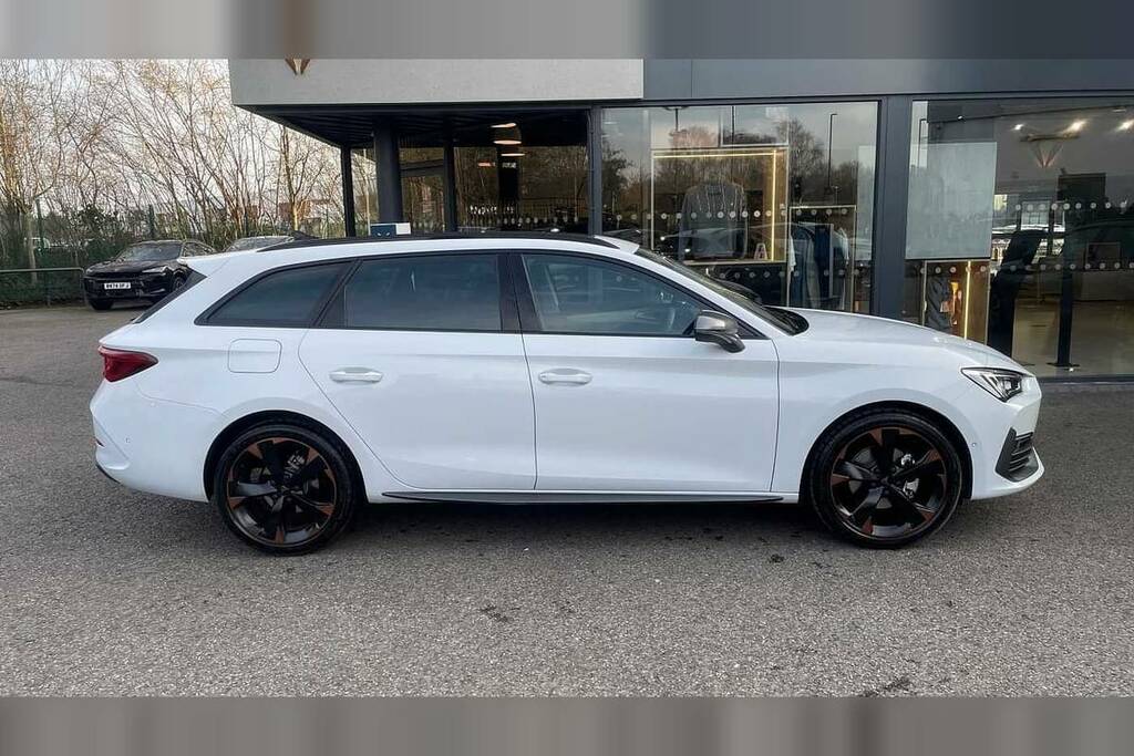 Cupra Leon 1.5 Etsi V1 Design Edition Dsg White #4