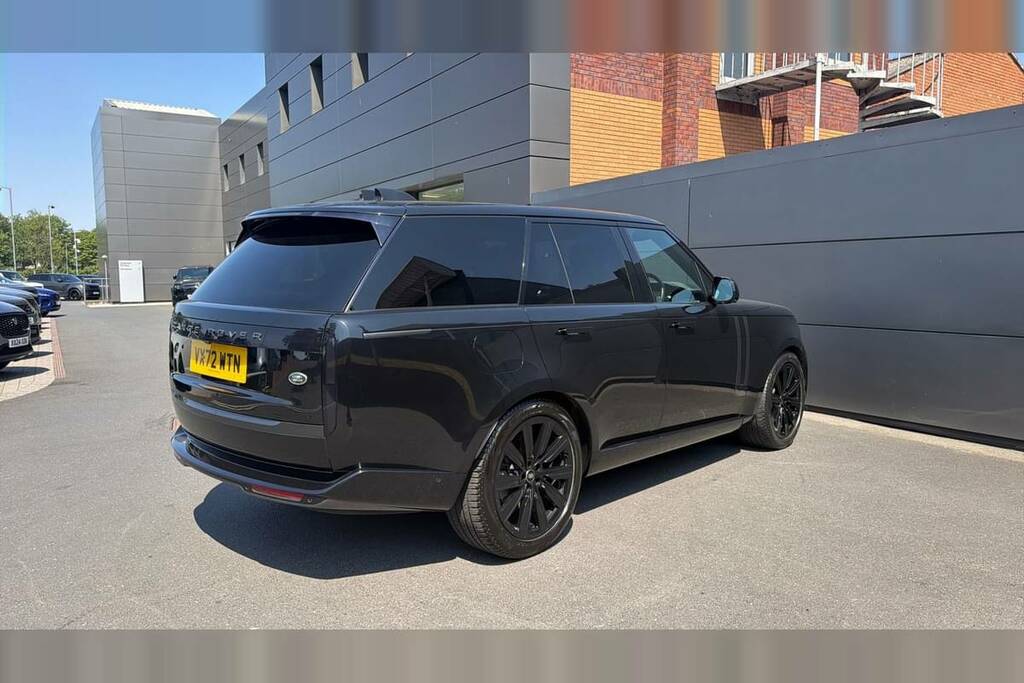 Land Rover Range Rover 4.4 P530 V8 First Edition Black #26