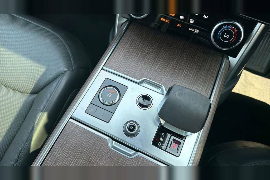 Land Rover Range Rover 4.4 P530 V8 First Edition Black #13