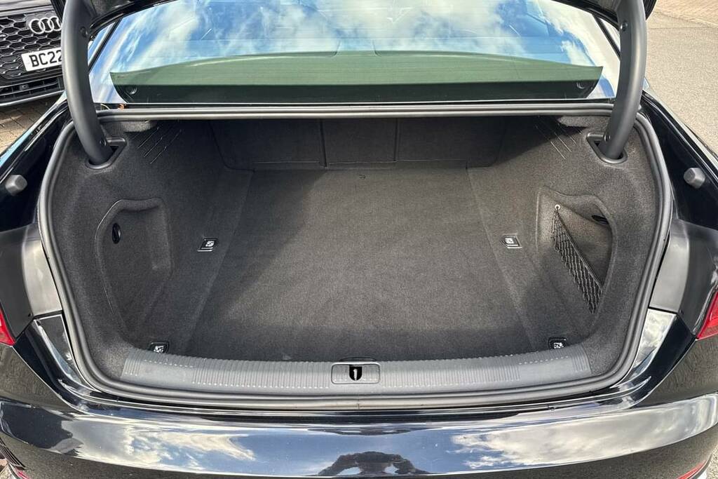 Audi A4 40 Tfsi S Line S Tronic Black #2