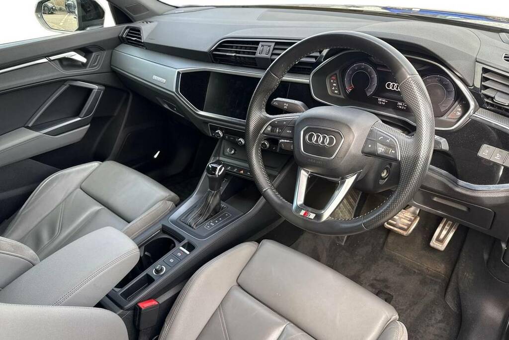 Audi Q3 40 Tfsi Quattro S Line S Tronic Black #4