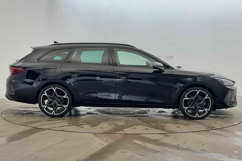 Cupra Leon 1.5 Etsi 150 V2 Dsg Black #4