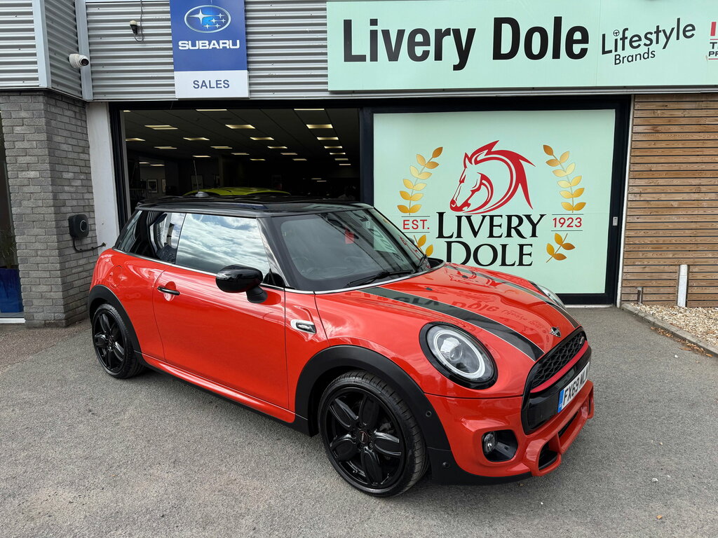 Mini Hatch 1.5 Cooper Sport Hatchback Euro Orange