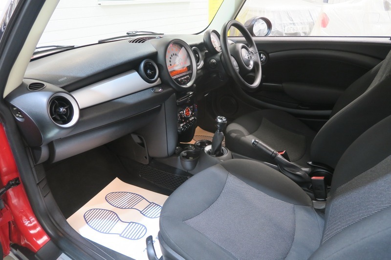 Mini Hatch 1.6 Cooper Euro 6 122 Ps One Own Blue #23