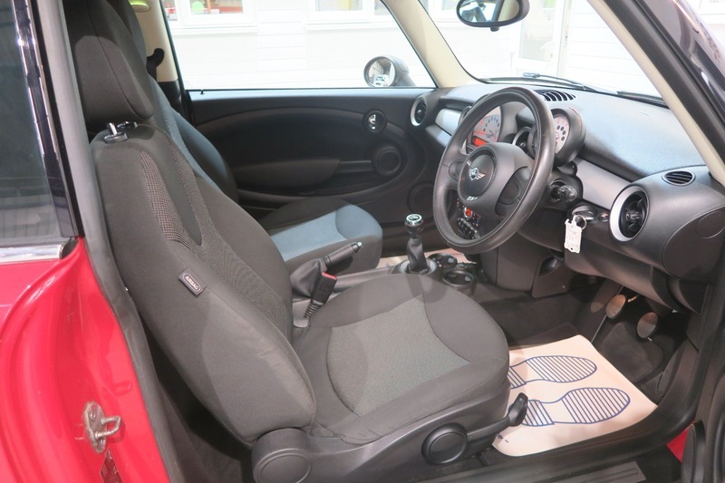 Mini Hatch 1.6 Cooper Euro 6 122 Ps One Own Blue #19