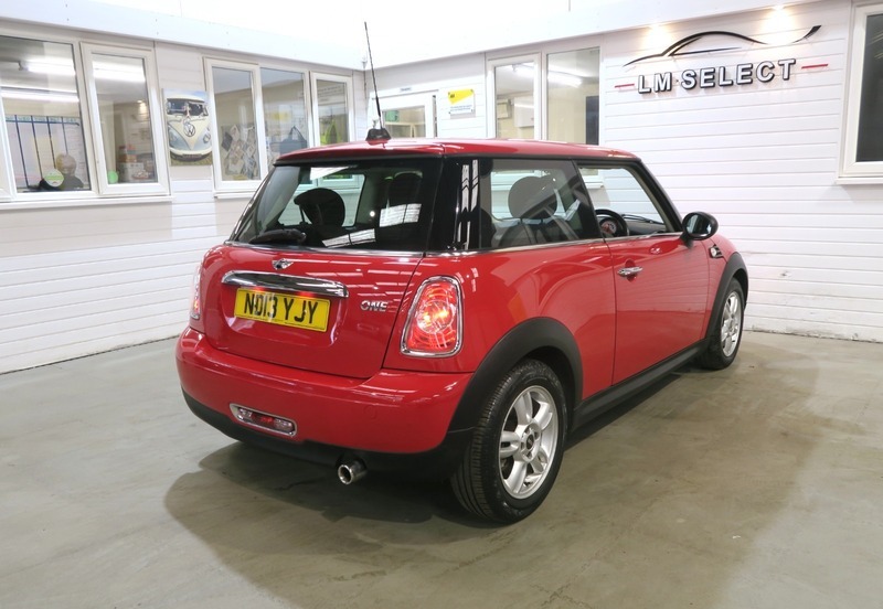 Mini Hatch 1.6 Cooper Euro 6 122 Ps One Own Blue #17