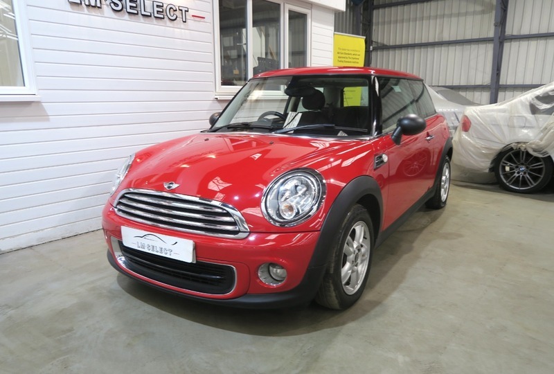 Mini Hatch 100 Red #5