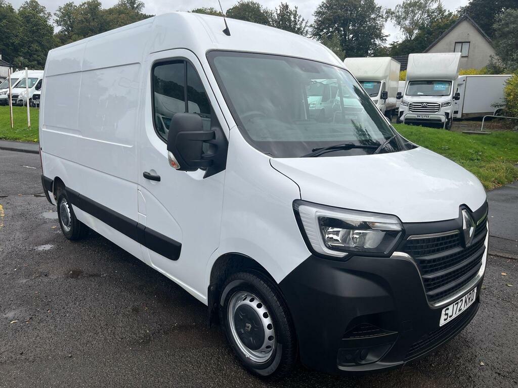 Renault Master 2.3 Dci 35 Business Fwd Mwb Medium Roof Euro 6 White