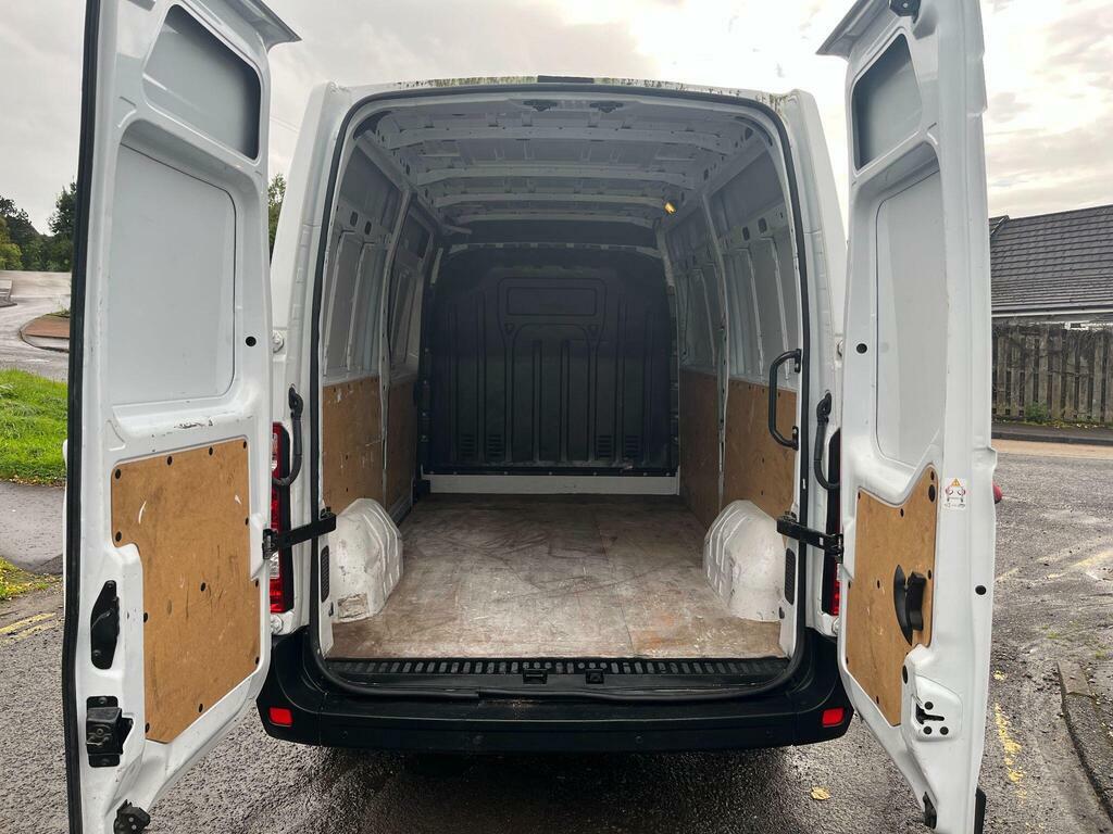 Renault Master 2.3 Dci 35 Business Fwd Mwb Medium Roof Euro 6 White #4
