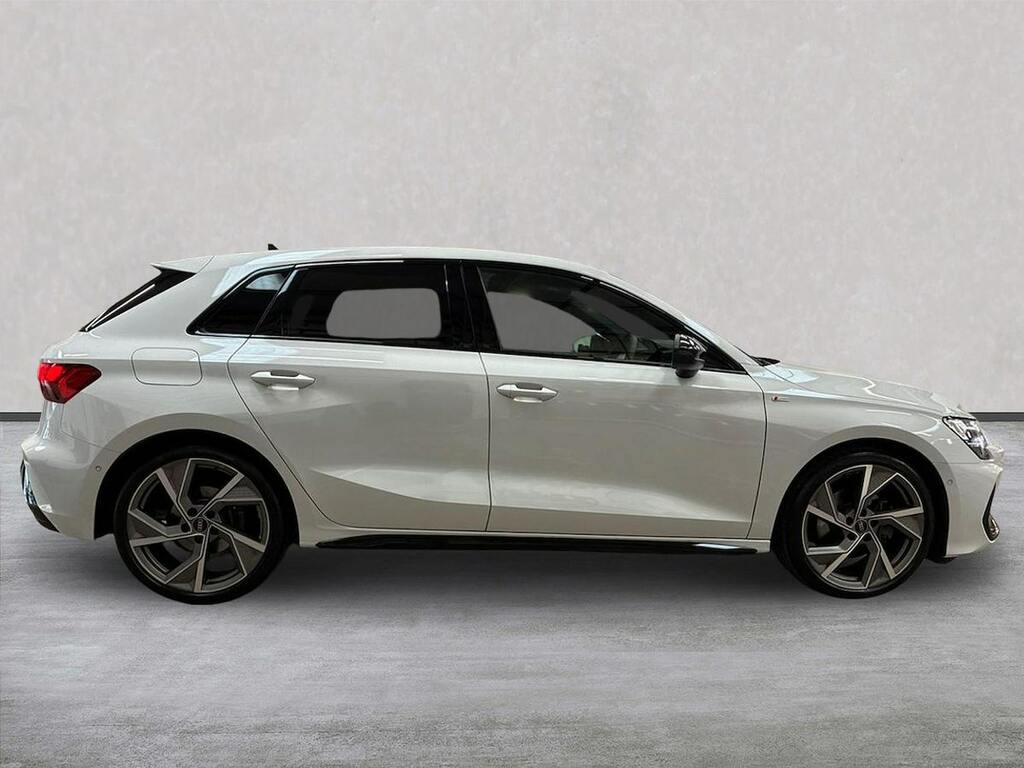 Audi A3 2.0 Tdi 150 Black Edition S Tronic Tech Pack White #3