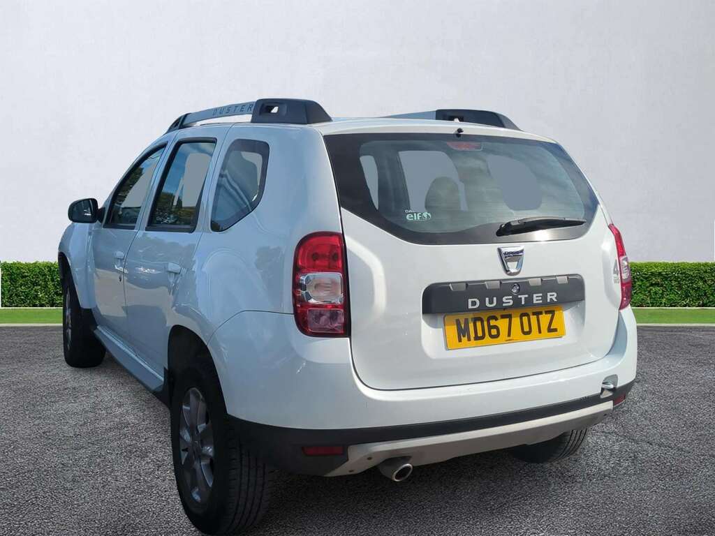 Dacia Duster 1.5 Dci 110 Laureate 4X4 #2