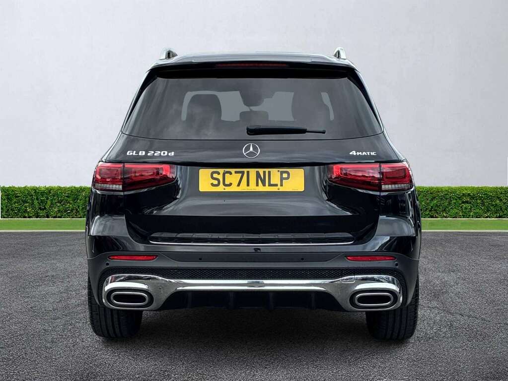 Mercedes-Benz GLB Class Glb 220D 4Matic Amg Line Premium 8G-tronic  #4