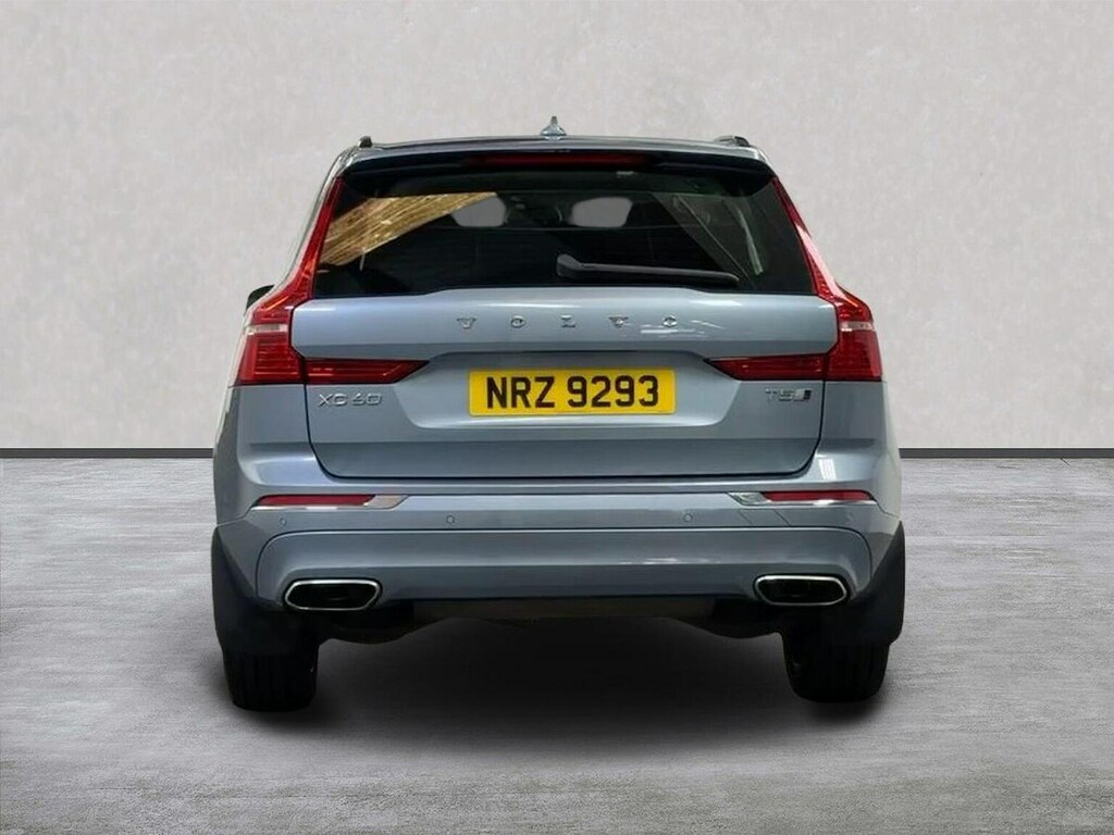Volvo XC60 Inscription Pro Red #4