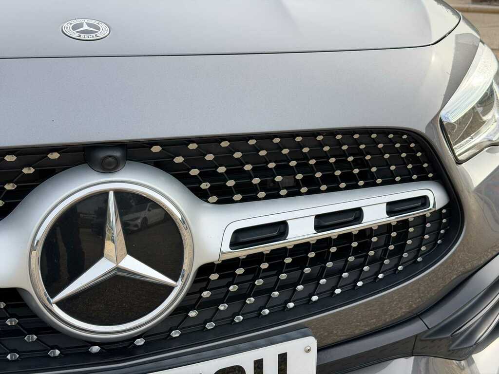 Mercedes-Benz GLA Class Gla 180 Urban Edition Black #9