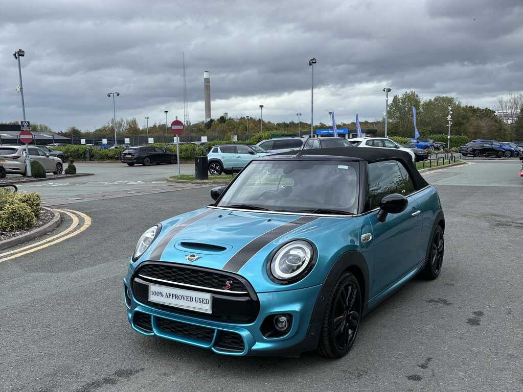 Mini Convertible 1.5 Cooper Exclusive II Comfortnav Pack Black #38