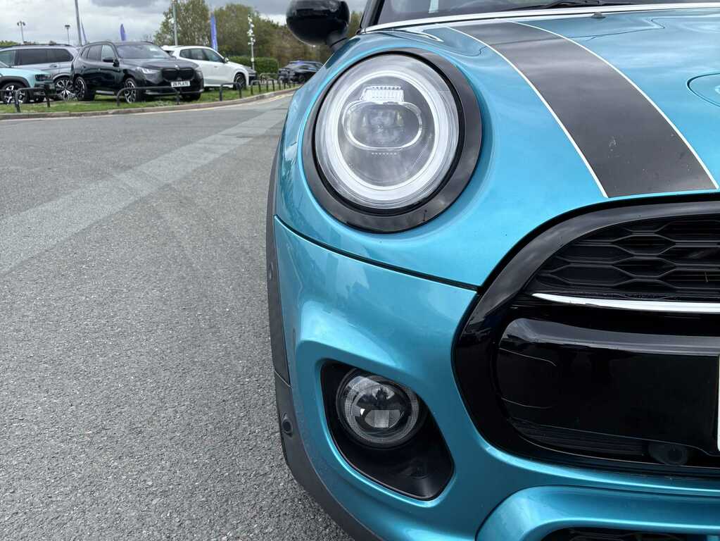 Mini Convertible 1.5 Cooper Exclusive II Comfortnav Pack Black #12