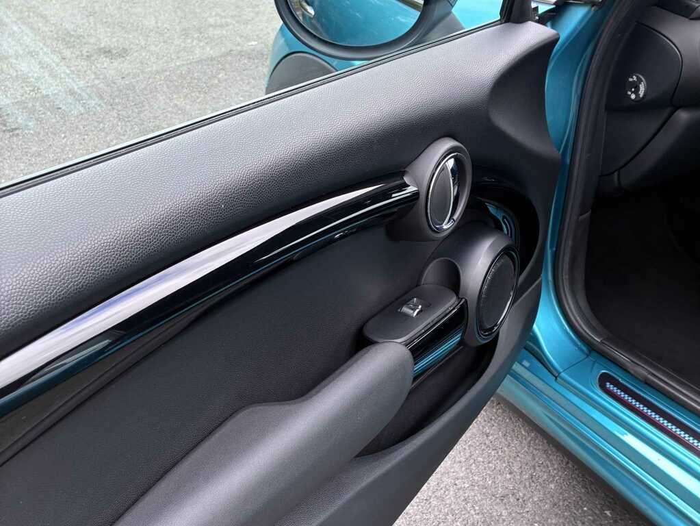 Mini Convertible 1.5 Cooper Exclusive II Comfortnav Pack Black #35