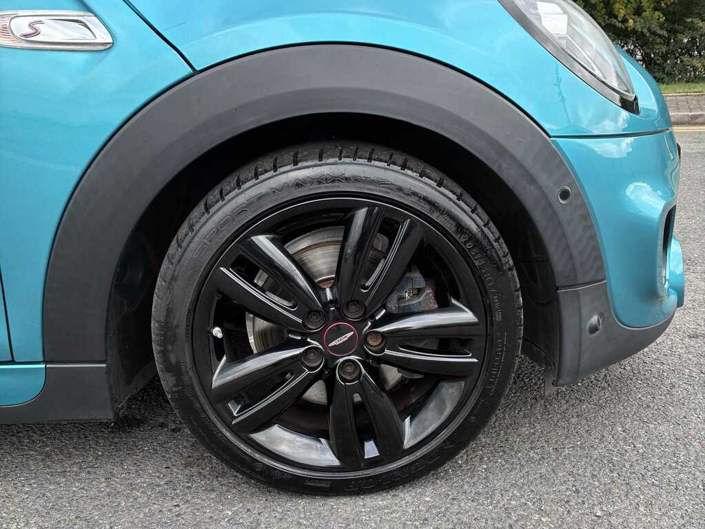 Mini Convertible 1.5 Cooper Exclusive II Comfortnav Pack Black #9